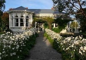 Archer House B And B